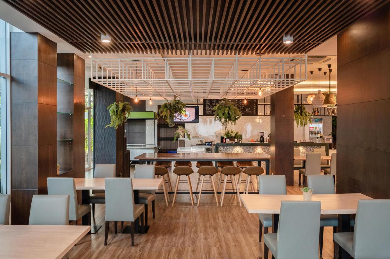 Kokotel Bangkok Dheva Thonglor Bagian luar foto