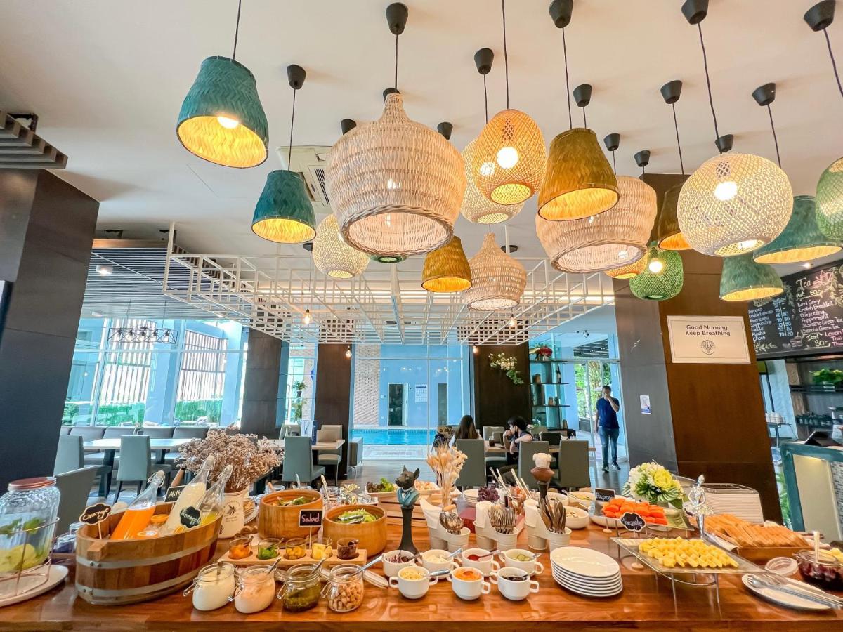 Kokotel Bangkok Dheva Thonglor Bagian luar foto