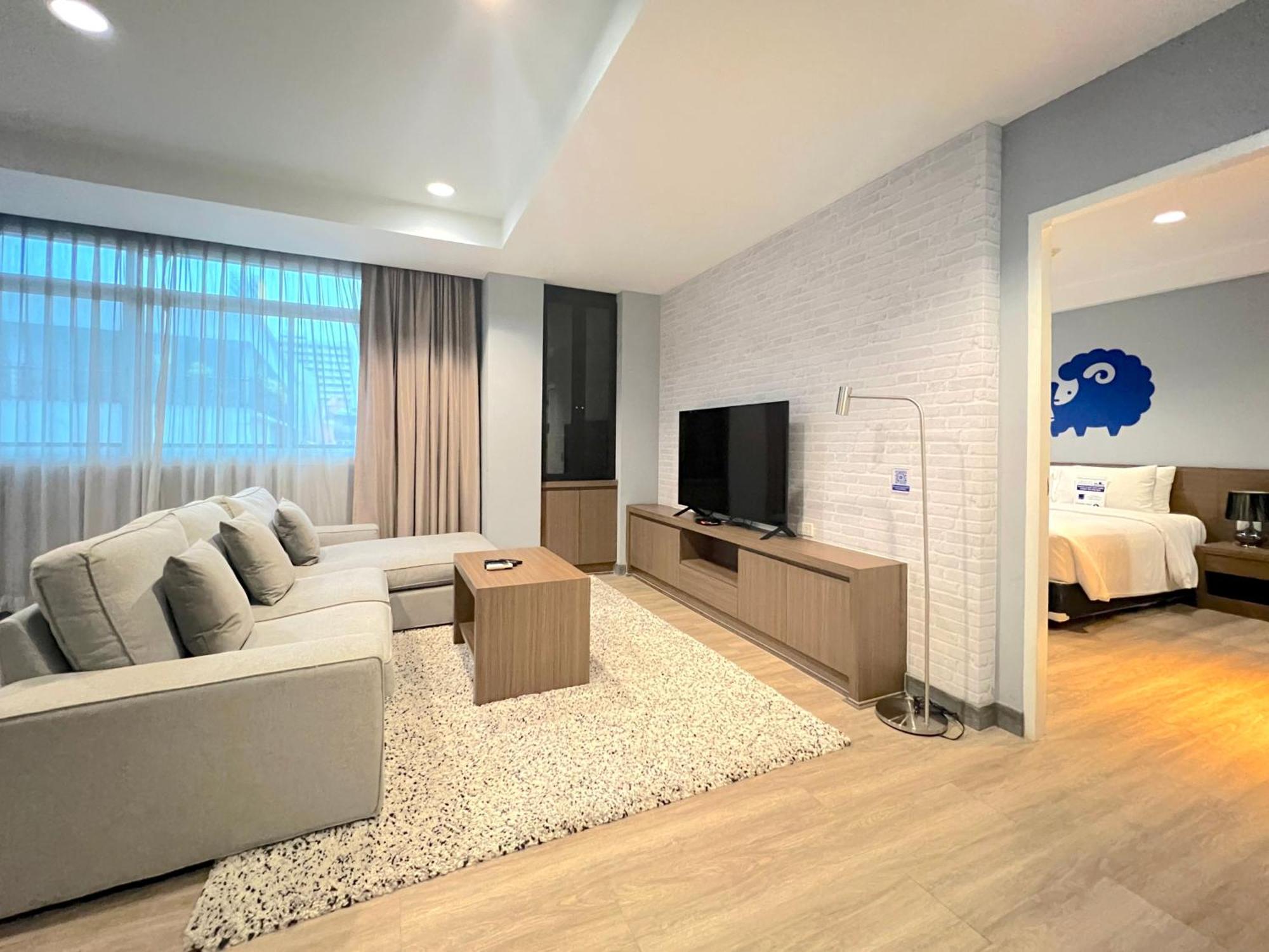 Kokotel Bangkok Dheva Thonglor Bagian luar foto